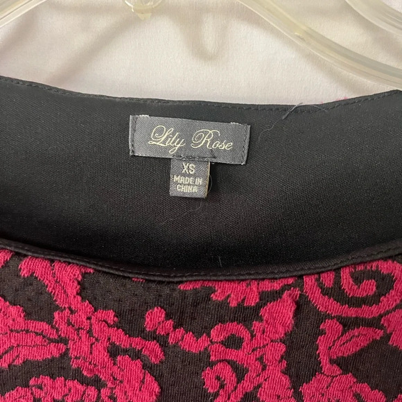 Lily Rose Black and Burgundy Flared Short sleeve Dress - Picture 5 of 5